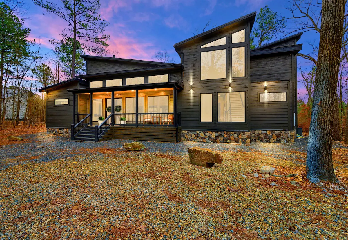 Modern Forest Retreat